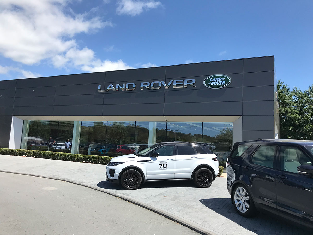 Land Rover Complete 1